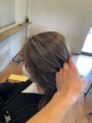 ロング カラー 鵜飼 真伍のヘアスタイル