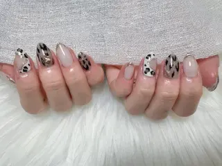 ネイル Eclat［ｴｸﾗ］ Yuriのネイルデザイン