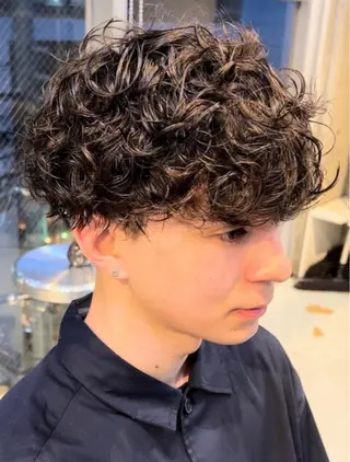 ミディアム パーマ メンズ 天神大名メンズパーマ メンズショートのヘアスタイル