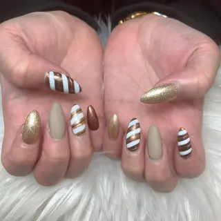 ネイル ヒユ ヒヨリのネイルデザイン