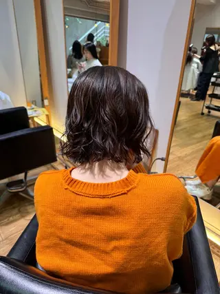 ミディアム パーマ 大橋 芽衣のヘアスタイル