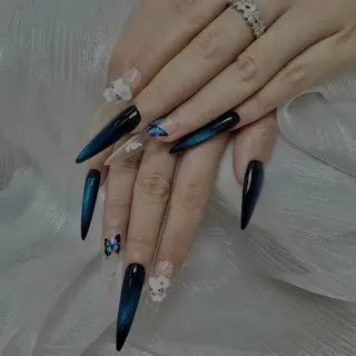 ネイル 🪷Mi.o あいちゃん🐝のネイルデザイン