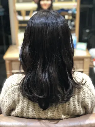 セミロング カラー 佐川 友里のヘアスタイル