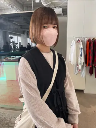 ショート oma　袮次金 鈴香のヘアスタイル