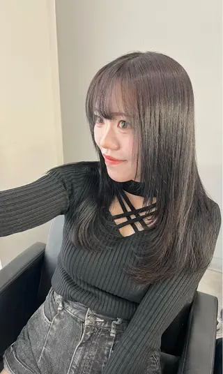 ミディアム 🫧艶ダブルカラー ブリーチ🫧トモヤのヘアスタイル