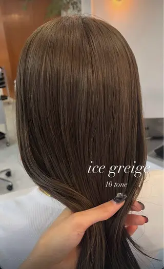 ロング カラー 山口 愛結のヘアスタイル