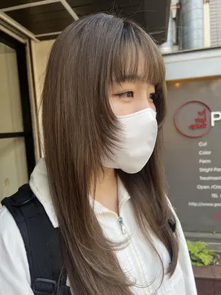 ロング ハイライト特化小澤 奈津美のヘアスタイル