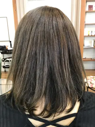 ミディアム カラー パーマ 吉森 満俊のヘアスタイル