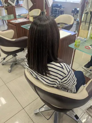 ミディアム Yoko ハイライトのヘアスタイル