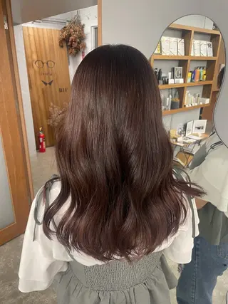 カラー cie ヒナタのヘアスタイル