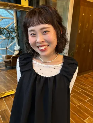 ミディアム パーマ 西 優衣奈のヘアスタイル