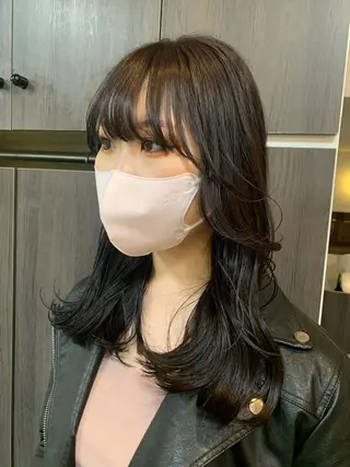 ロング カラー 平 ちひろのヘアスタイル