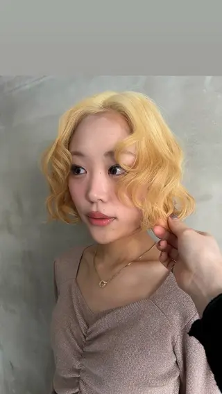 ミディアム カラー タナカ カナ🫧のヘアスタイル