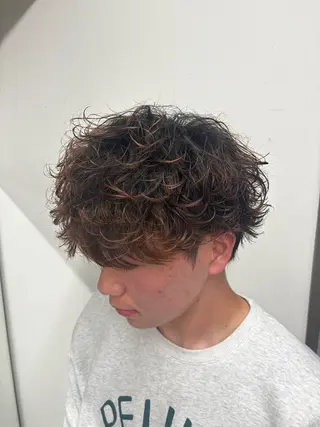 パーマ メンズ メンズ特化✨️ 韓国風パーマ🔥一八のヘアスタイル