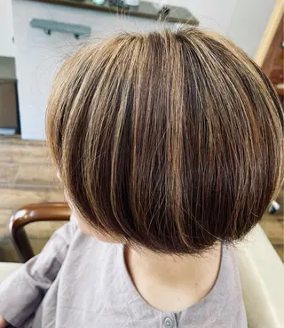 カラー 大和田 朱美のヘアスタイル