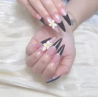 ネイル uu ネイルサロン関内🌼のネイルデザイン