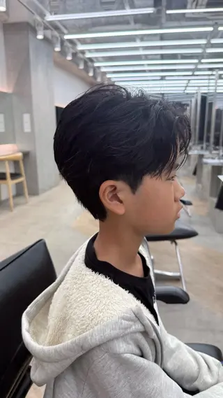ショート カラー パーマ メンズ キッズ 栄💗レイヤーカット ｜パーマ｜haruのヘアスタイル
