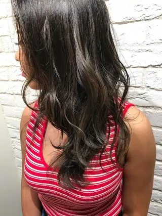 セミロング カラー UMEDA FIGAROのヘアスタイル
