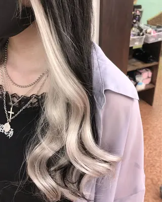 カラー ダブルスキルエクステ /羽エクステ白石宇由のヘアスタイル
