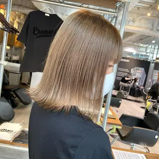 ミディアム カラー 宮下 愛璃紗のヘアスタイル