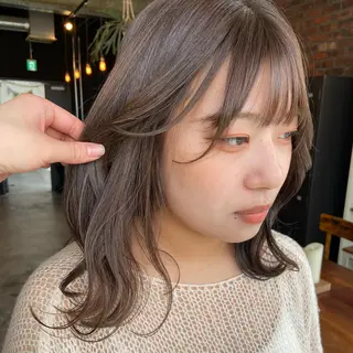 ミディアム カラー 透け感カラー/ momo🦕🌱のヘアスタイル