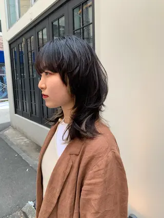 ミディアム 小島 楓己のヘアスタイル