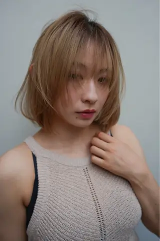 ミディアム カラー KEIGO/ ベージュカラーのヘアスタイル