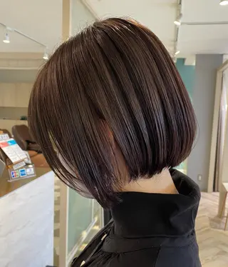 ショート カラー BiBi 藤野あゆみのヘアスタイル