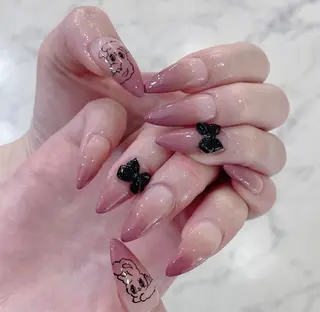 ネイル Lee Nailsのネイルデザイン