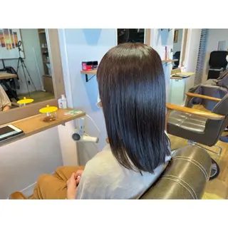 セミロング カラー ヘアアレンジ ツキダテ ユイのヘアスタイル