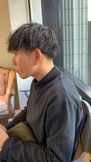 パーマ メンズ SAKINO. ベージュカラーのヘアスタイル