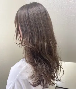 ロング カラー 村岡 芽衣のヘアスタイル