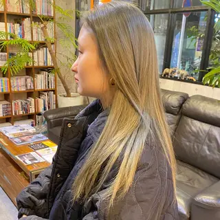 ロング カラー 比嘉 陽のヘアスタイル