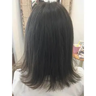 ミディアム カラー fio マナミのヘアスタイル