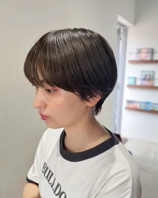 ショート カラー パーマ 渡邊 百咲のヘアスタイル