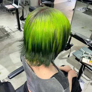 ショート カラー ★デザインカラー ハイトーン ももか★のヘアスタイル