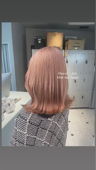 セミロング カラー 🤍💕ブリーチカラ ーAyaka💕🤍のヘアスタイル
