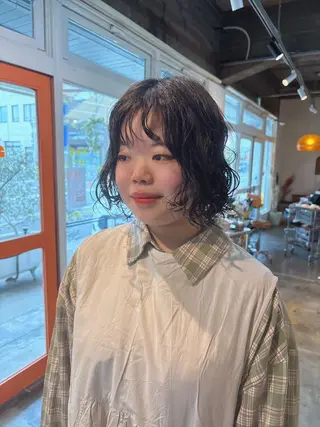 パーマ shiho/レイヤー /透明感カラーのヘアスタイル