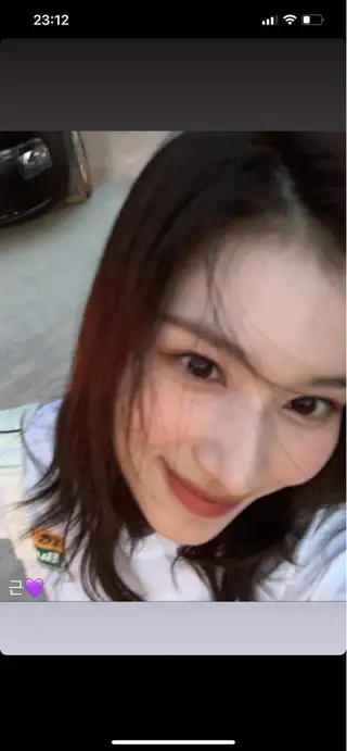 セミロング カラー ヘアアレンジ 高井瑠華🌼 ストカールカット特化のヘアスタイル