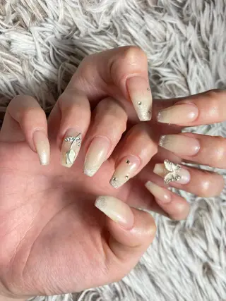 ロング ネイル ✴︎ Delightのネイルデザイン