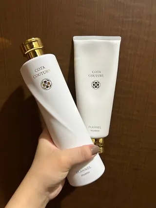 Ludwig／ 小島千夏のヘアスタイル