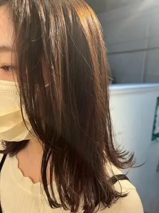 ミディアム izumi （いずみ）のヘアスタイル