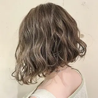 ショート カラー スナコザワ レナのヘアスタイル
