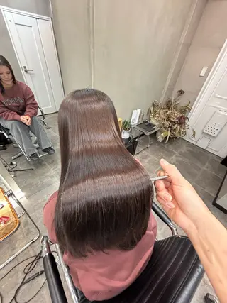 ロング 髪質改善ストレート/ ブリーチ／渋谷　福田のヘアスタイル