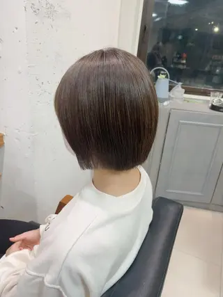 ショート カラー 透明感ハイトーン🦄 キラ🌈のヘアスタイル