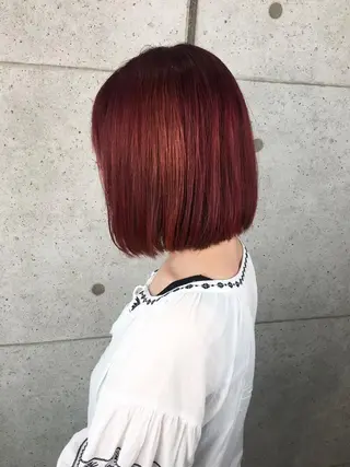 ショート 足立 磨咲のヘアスタイル