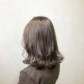 ミディアム カラー 中司 莉菜のヘアスタイル