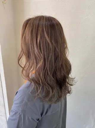 ロング カラー ENIF ヤマグチアツコのヘアスタイル