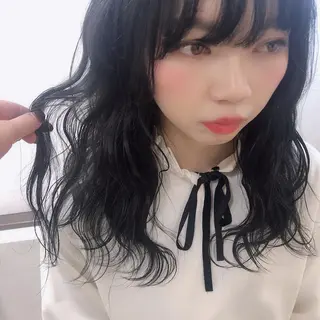 セミロング 顔周りの垢抜けヘア 立山愛梨のヘアスタイル