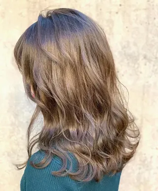 セミロング カラー 一ノ瀬 暁のヘアスタイル